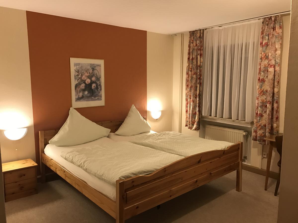 Gasthaus Metzgerei Pension Massem Schillingen Exteriör bild
