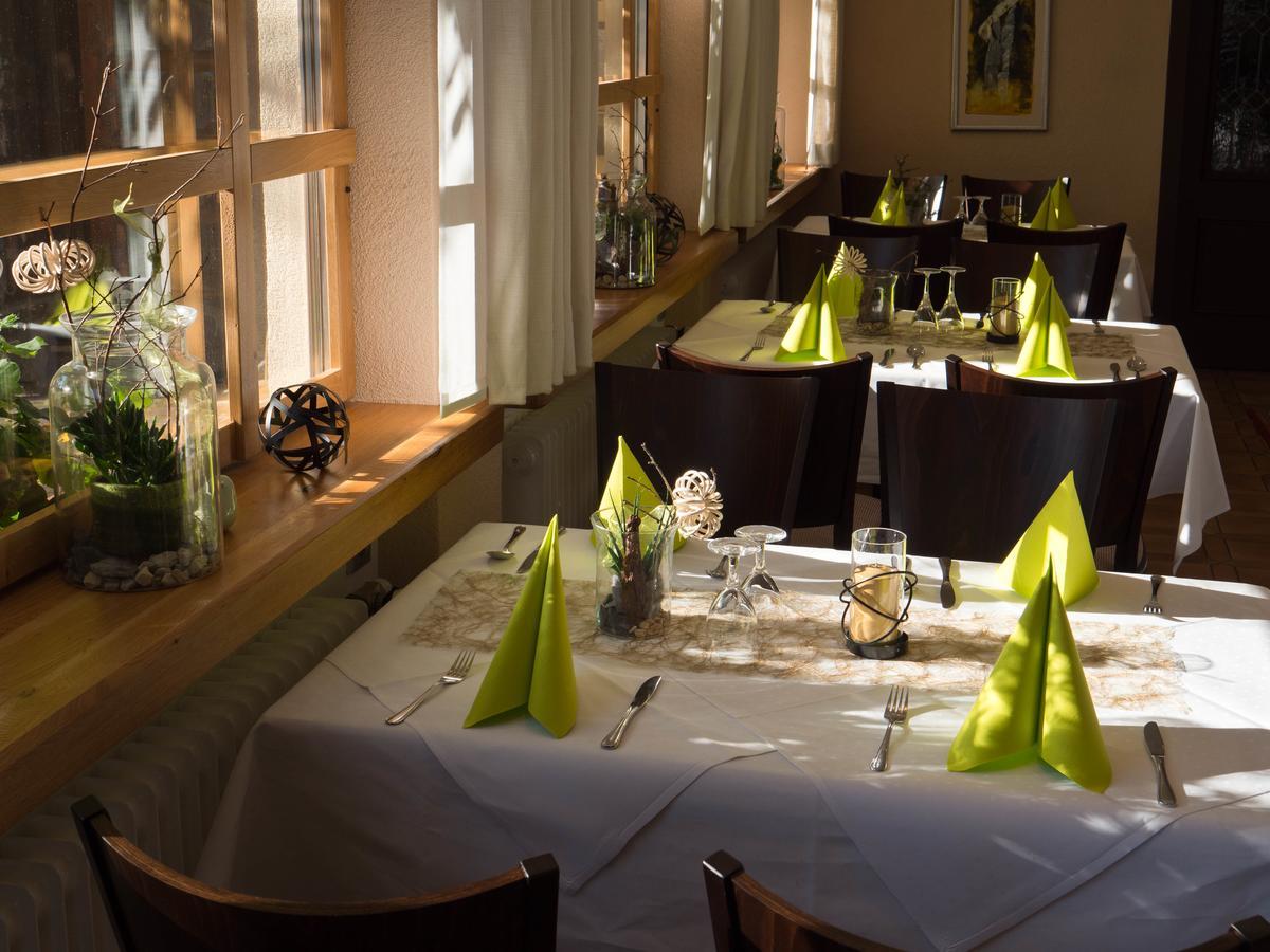 Gasthaus Metzgerei Pension Massem Schillingen Exteriör bild